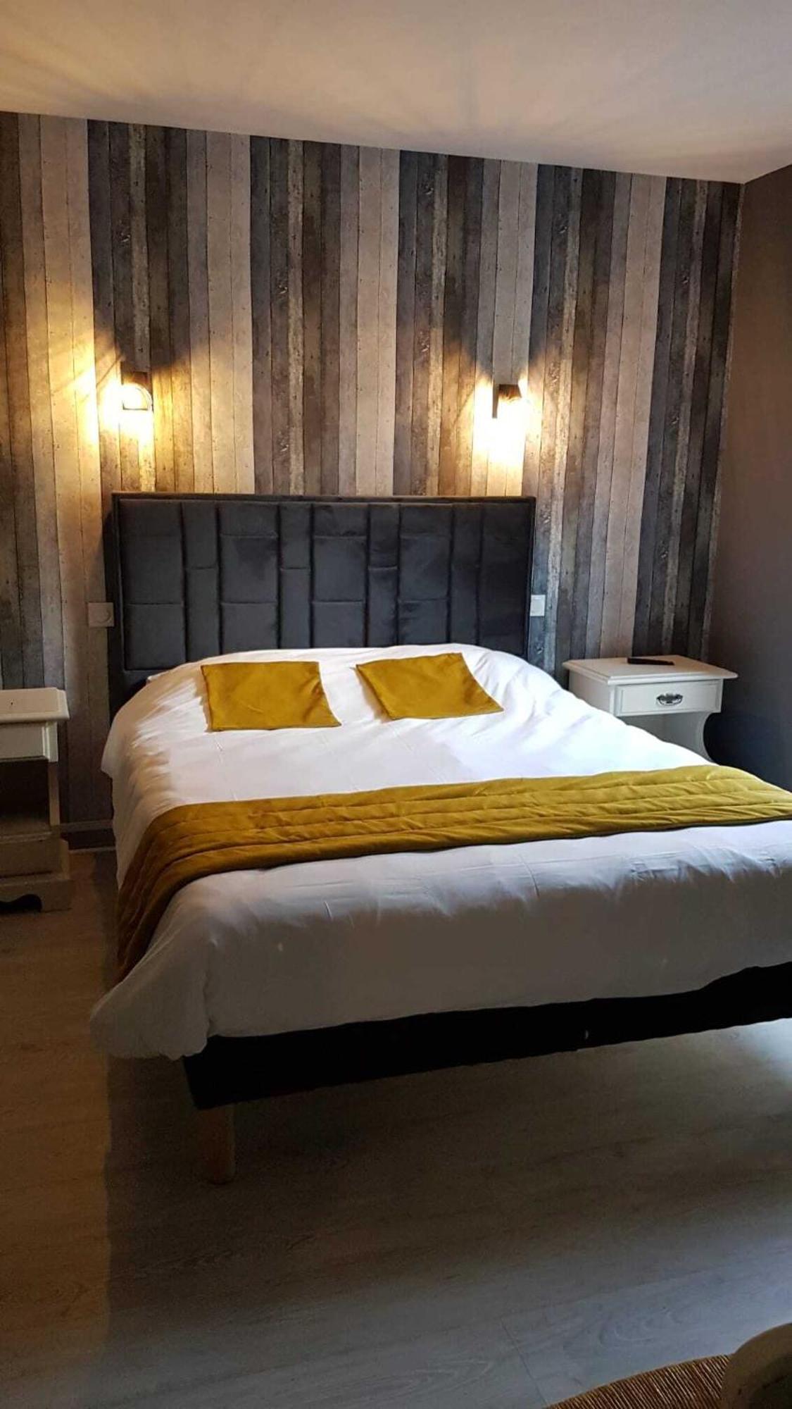 Hotel Le Castel Du Cantal Groupe Village Fani