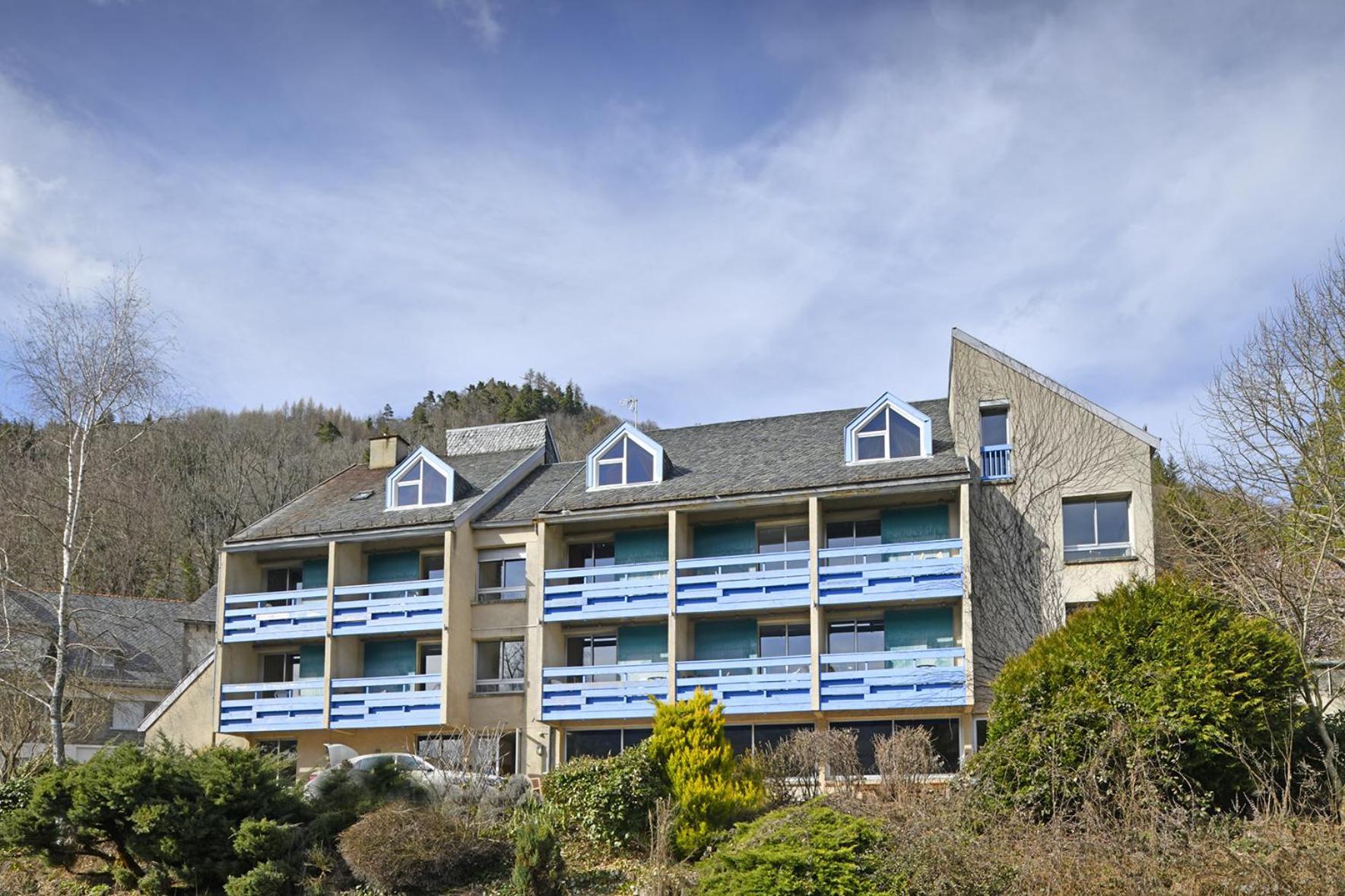 Hotel Le Castel Du Cantal Groupe Village Fani 2*